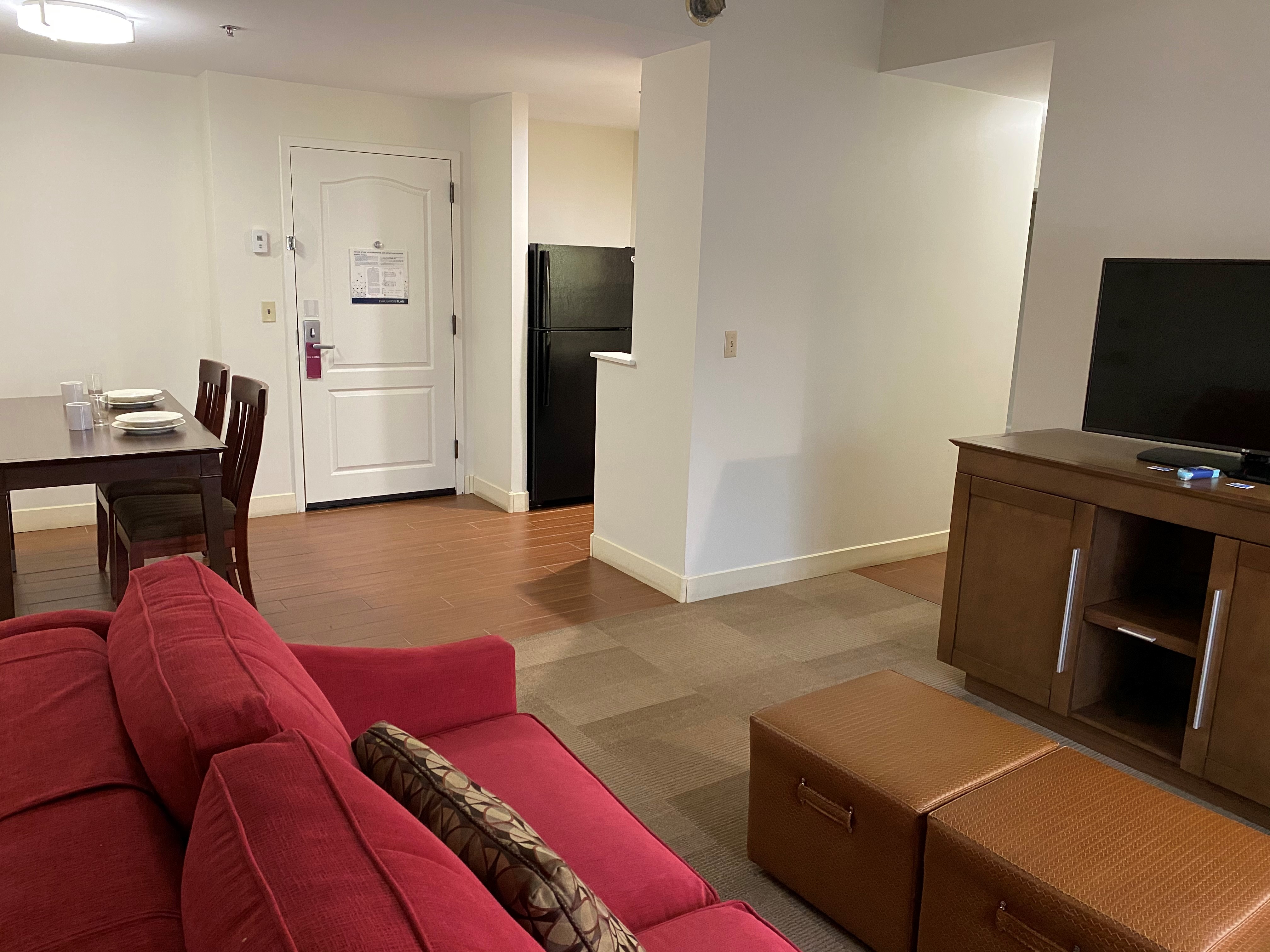 Living Room to Kitchen Image