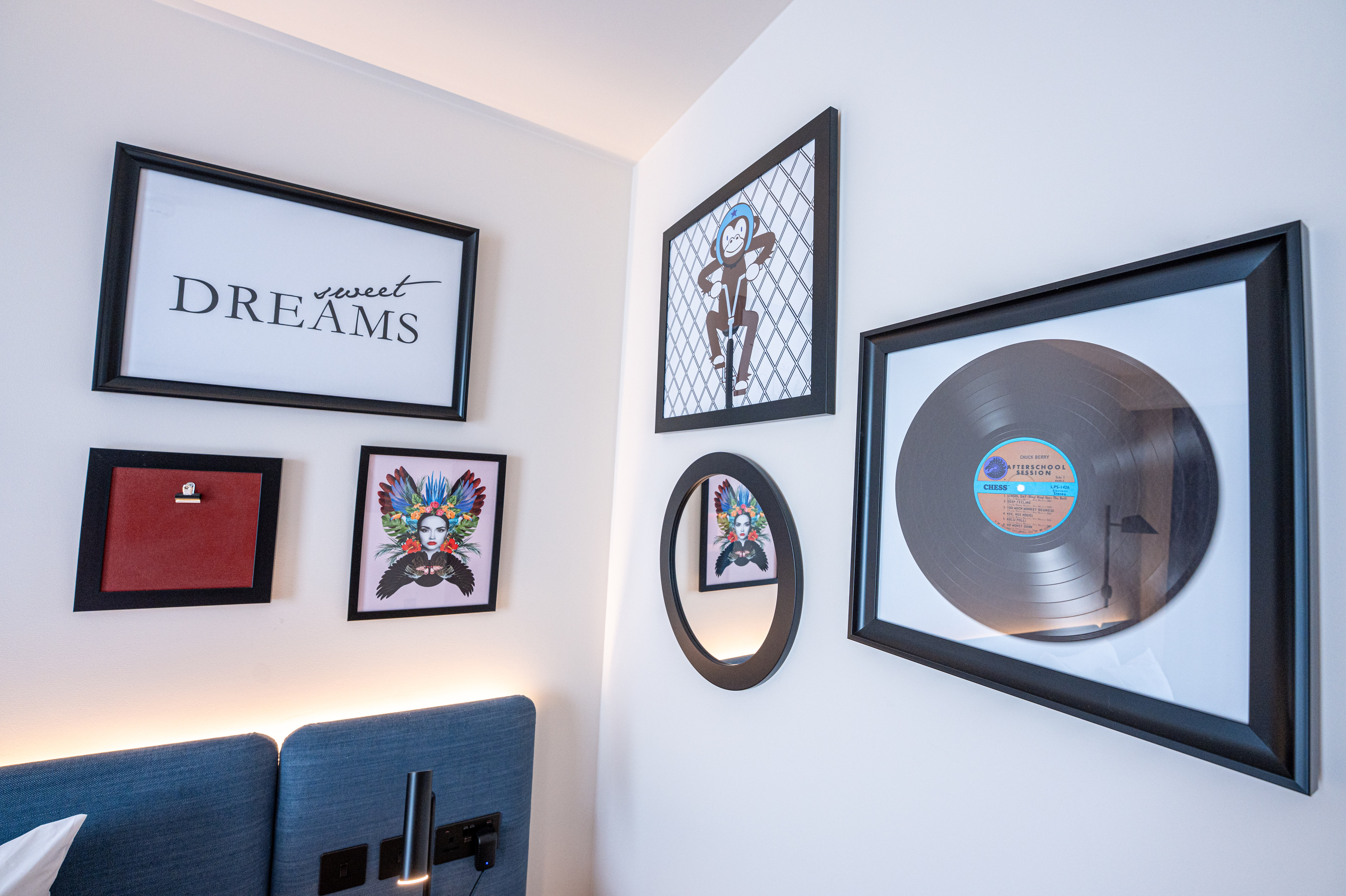King Guestroom Wall Art