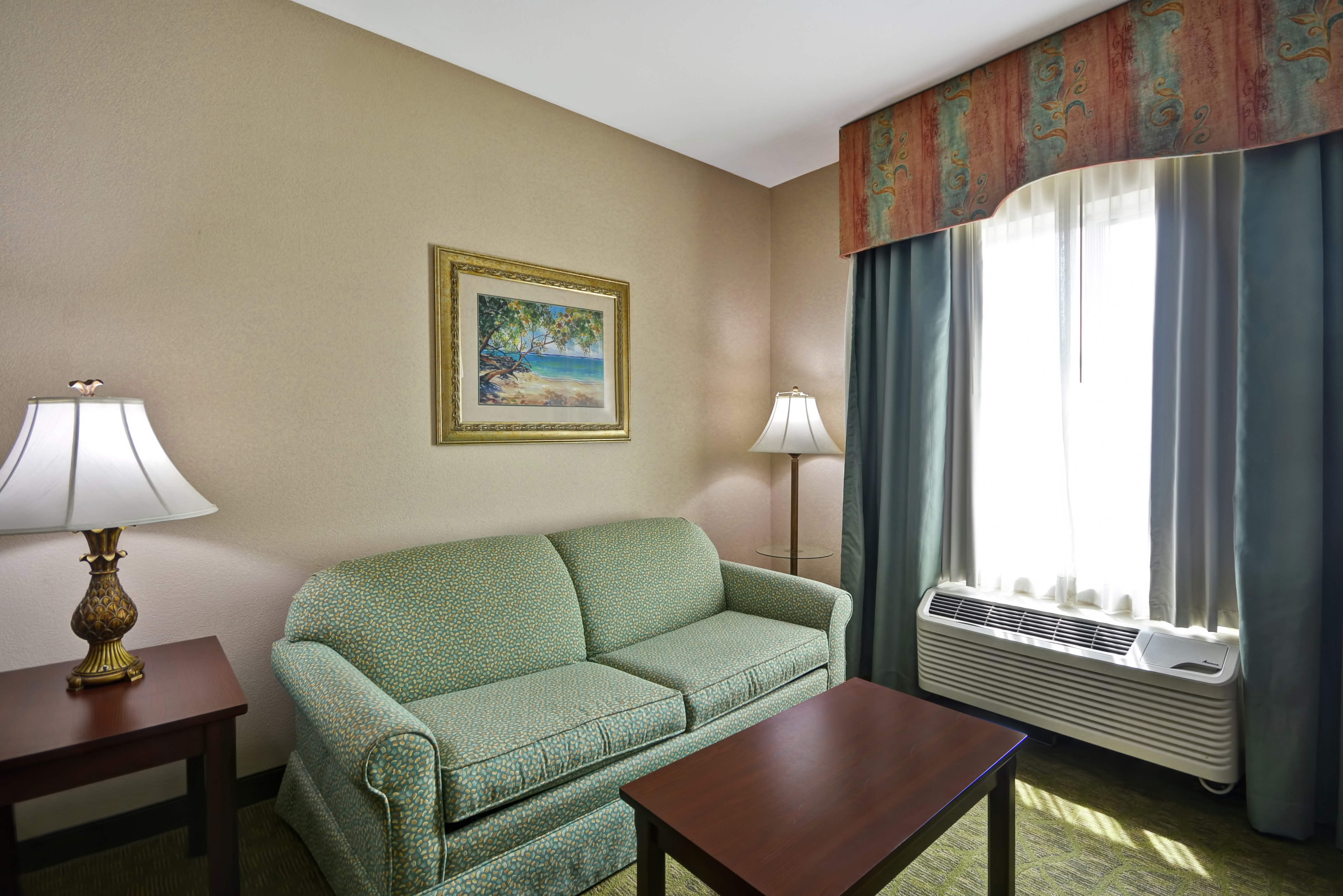 King Bed Study Lounge Area With Sofabed