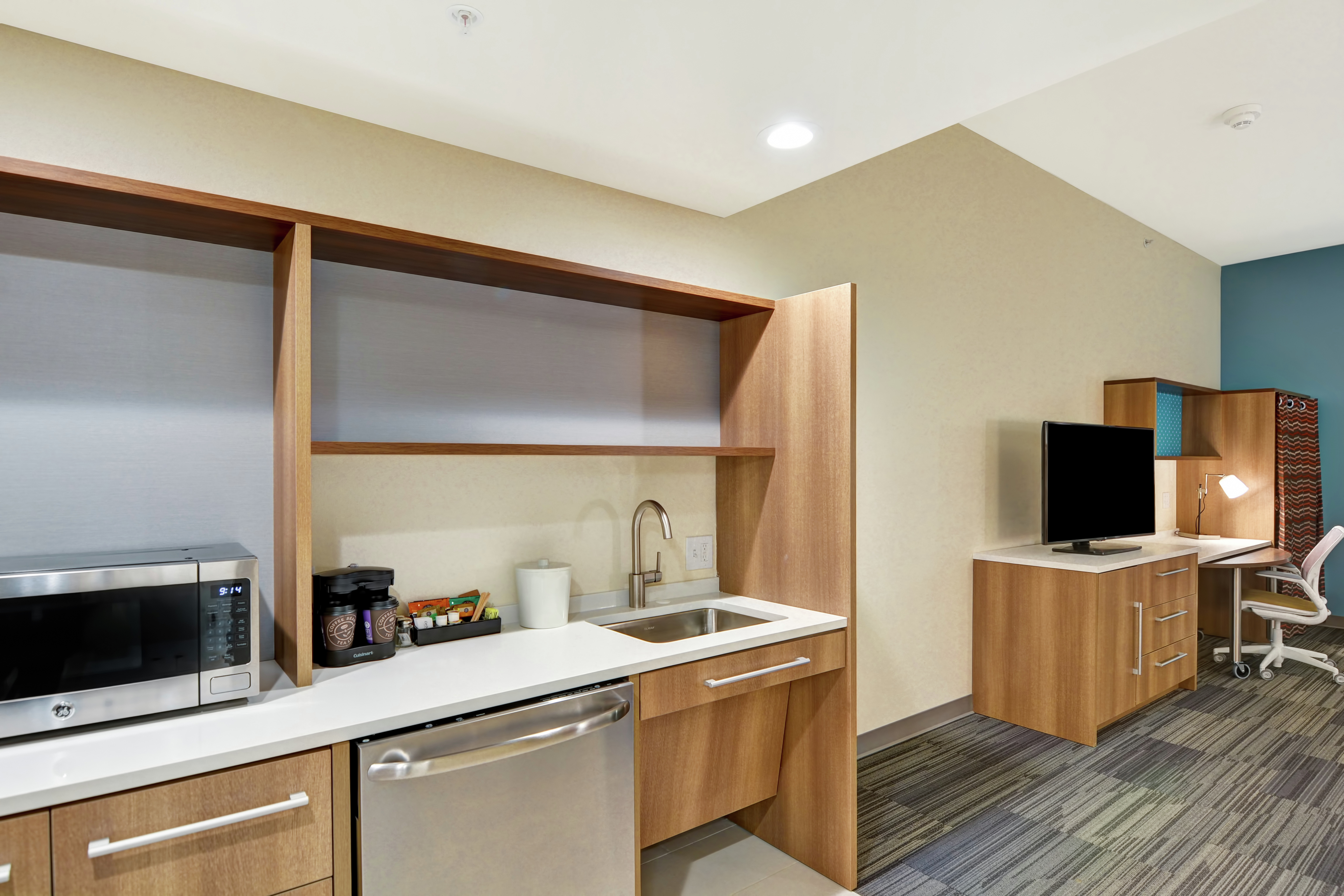 Studio Suite With Kitchen Area