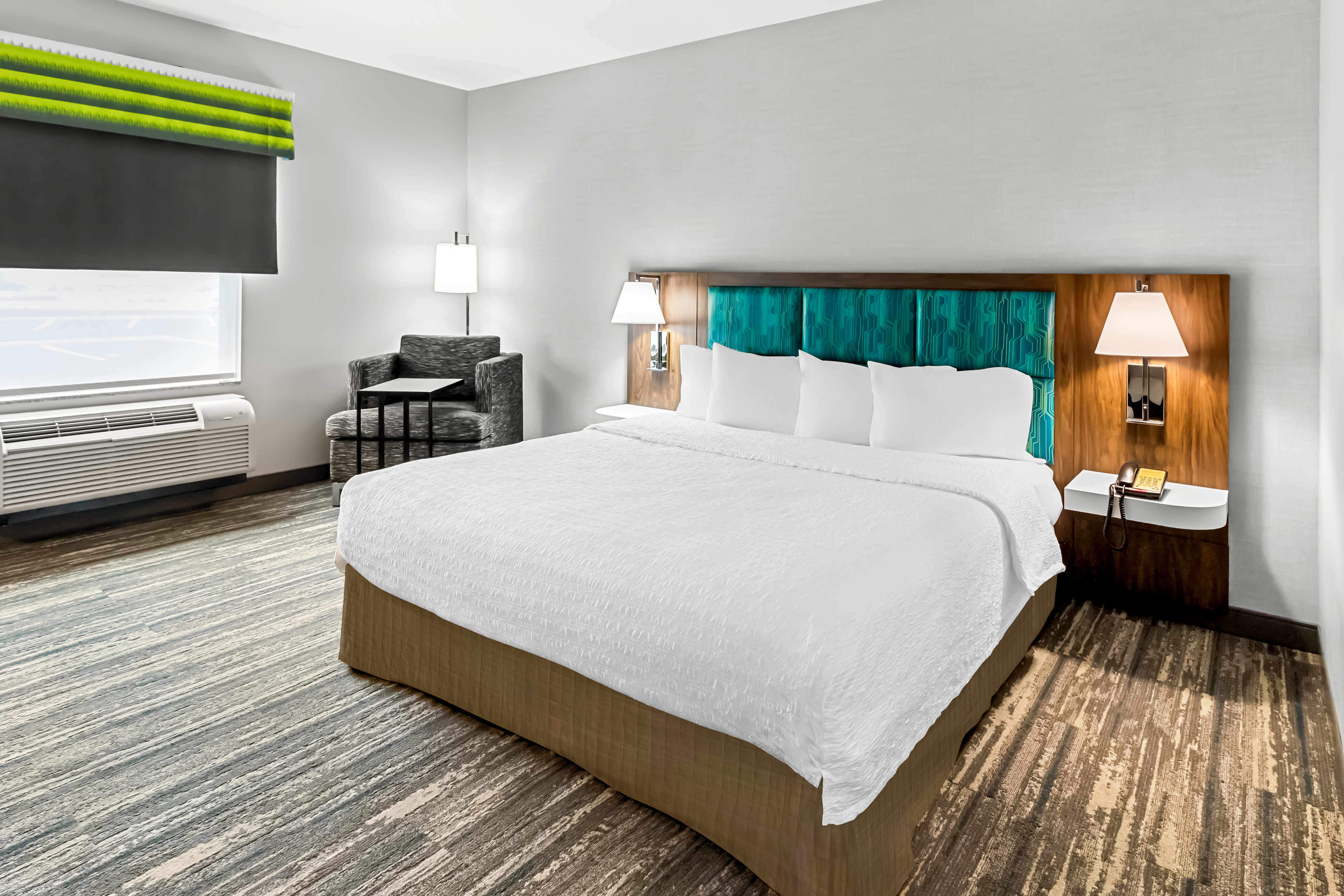 bed view of guestroom
