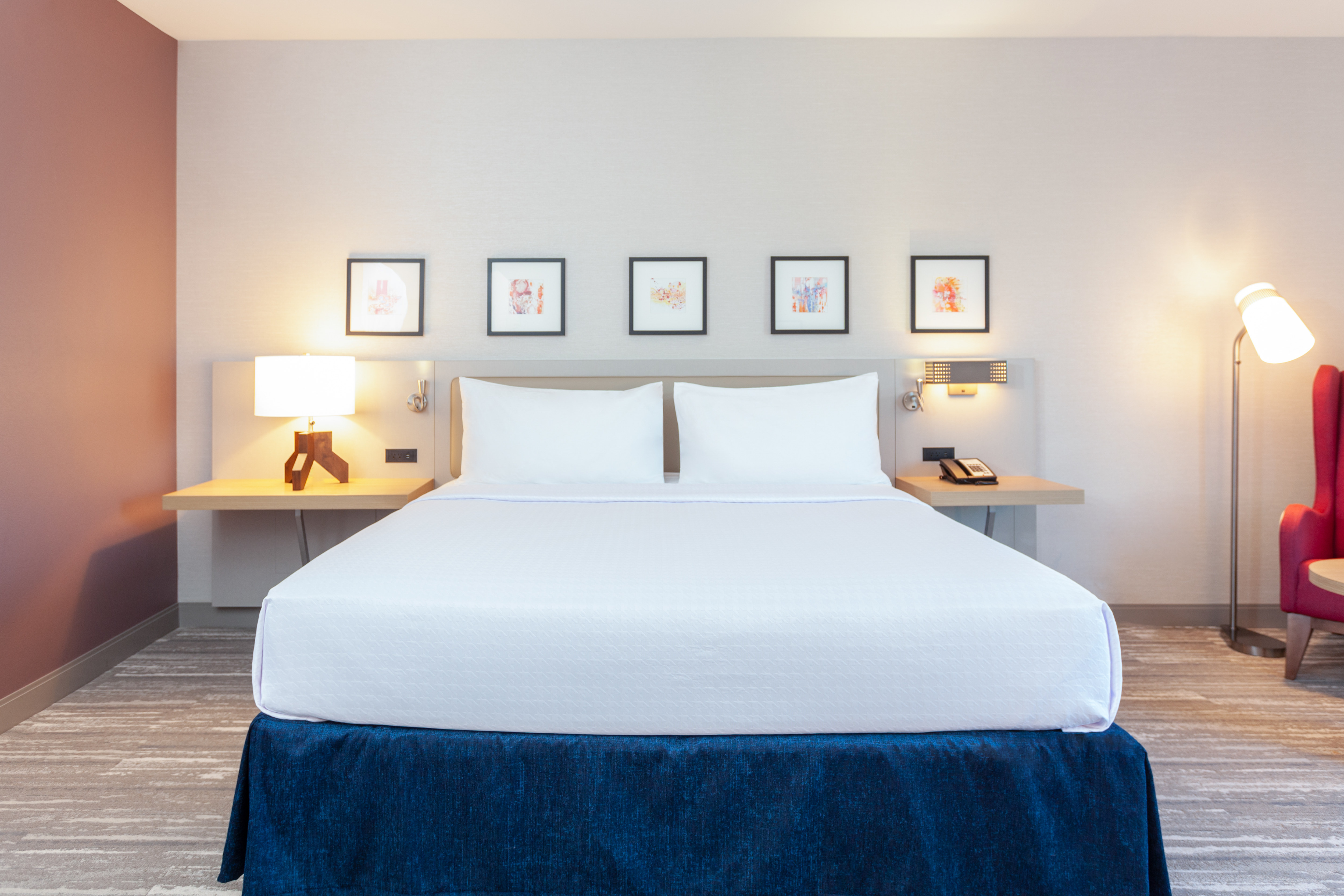 King Bed Oversized Room