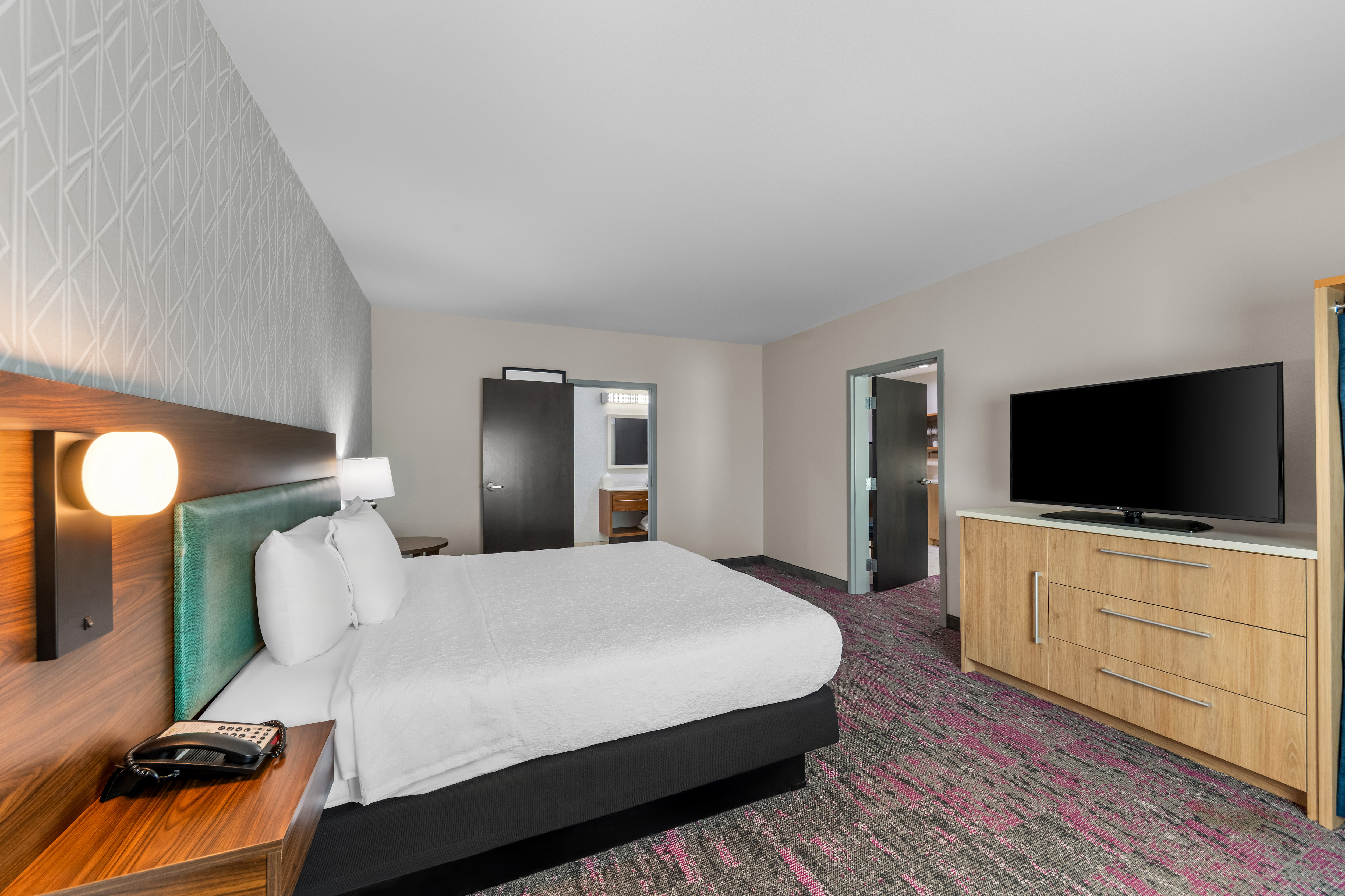 配有舒適床鋪的客房