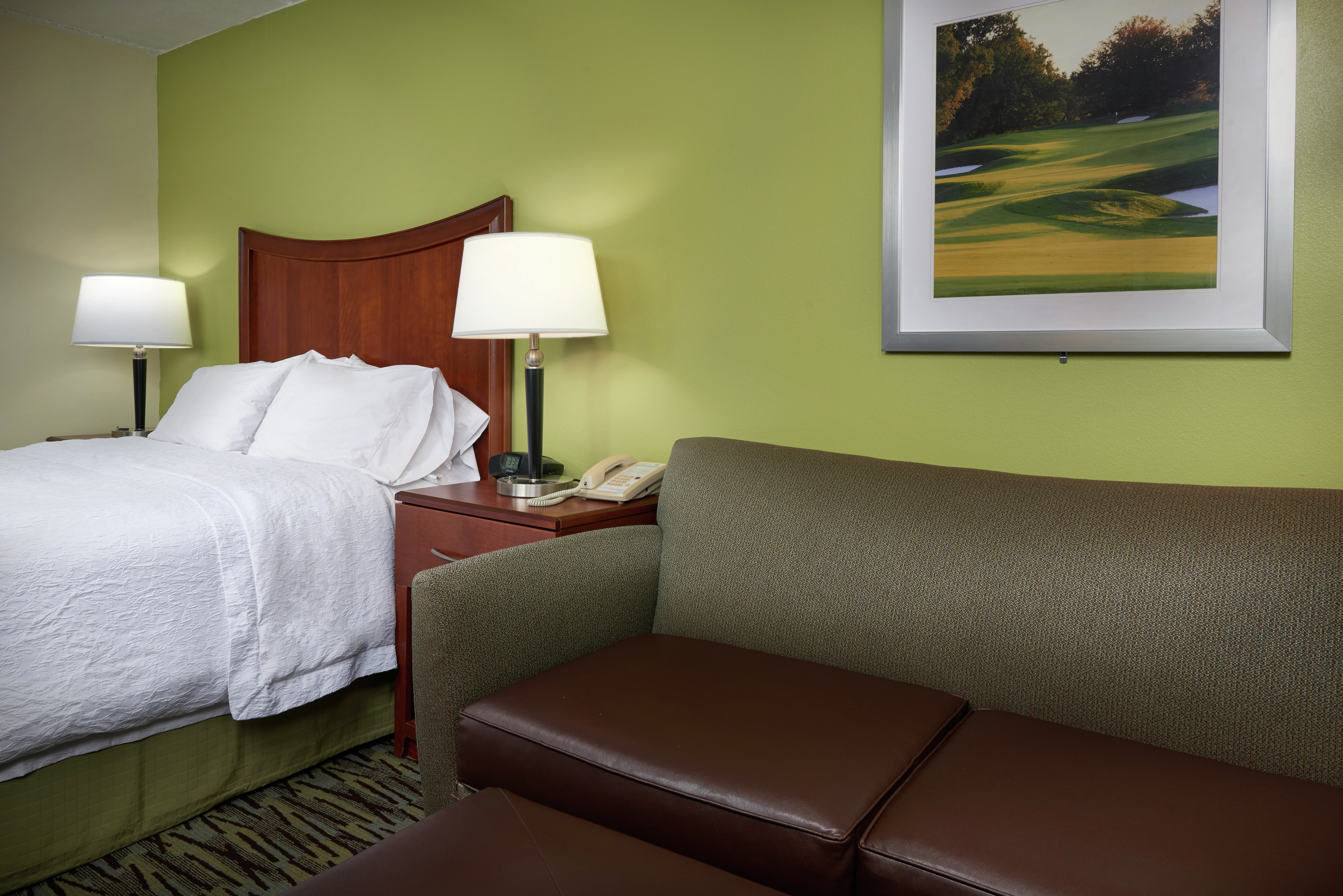 Hampton Inn Franklin Hotel , KY - Queen room with sofa