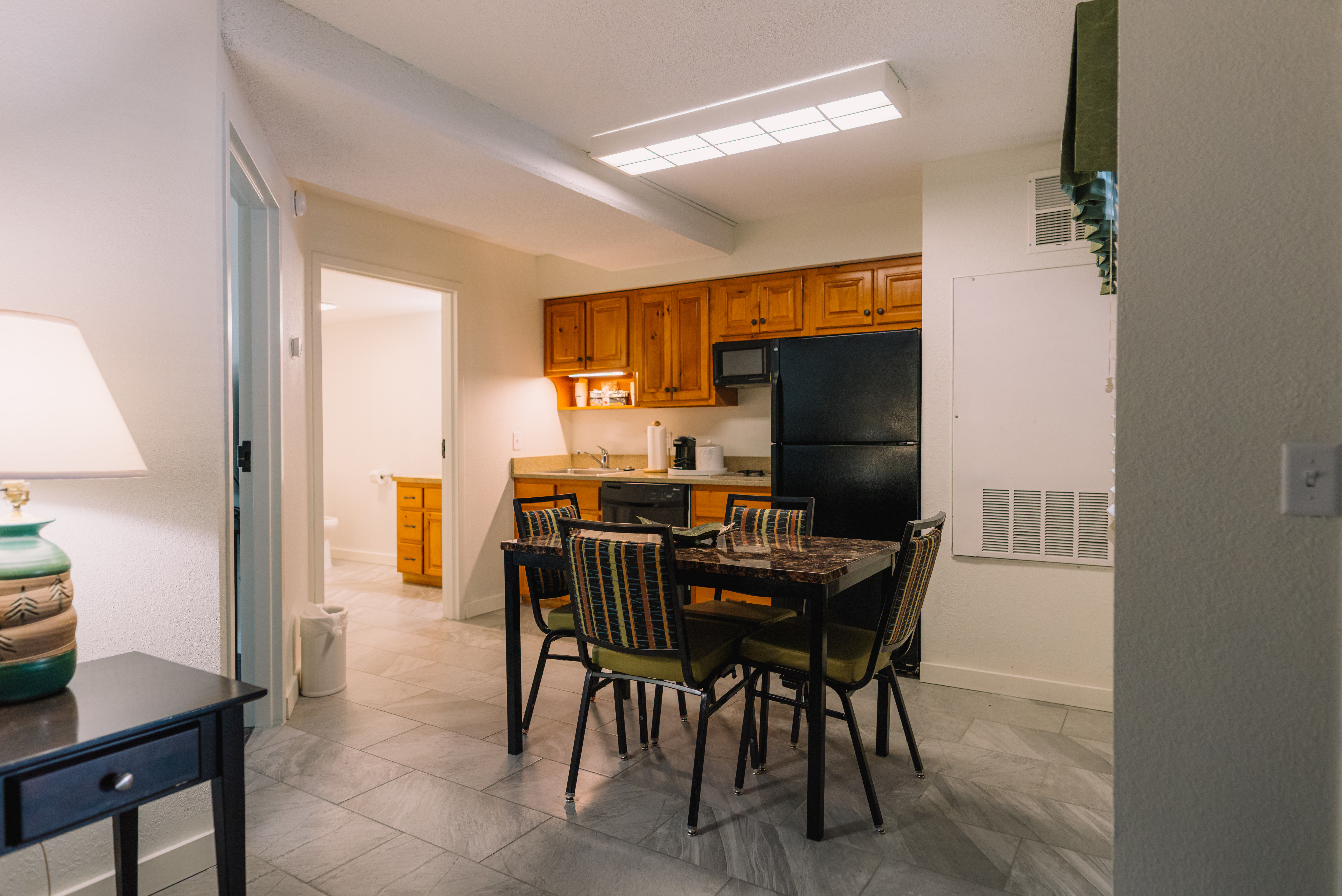 guest room kitchen, dining table, chairs