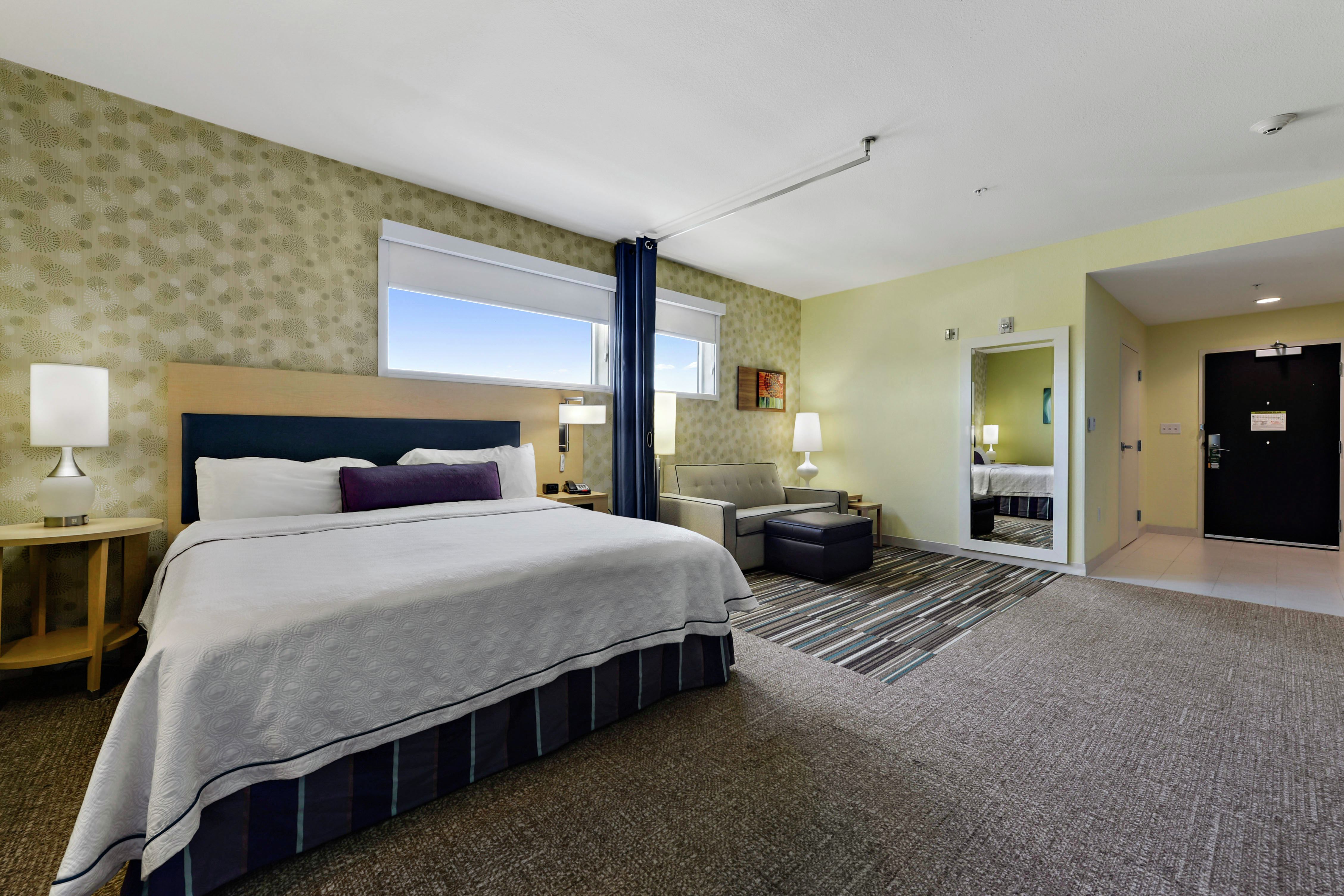 Spacious King Suite with Sofa Pullout