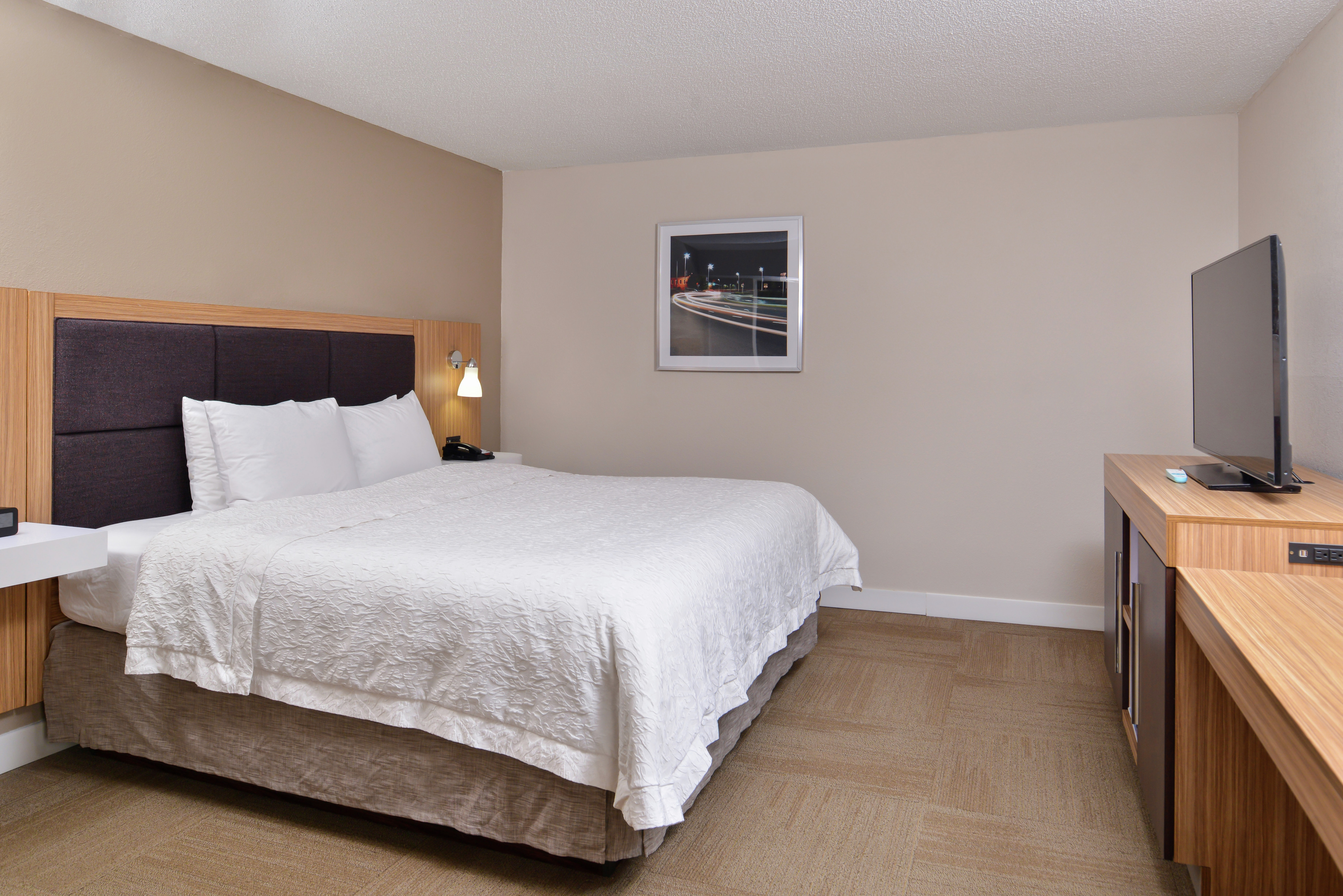One King Bed, Business Suite