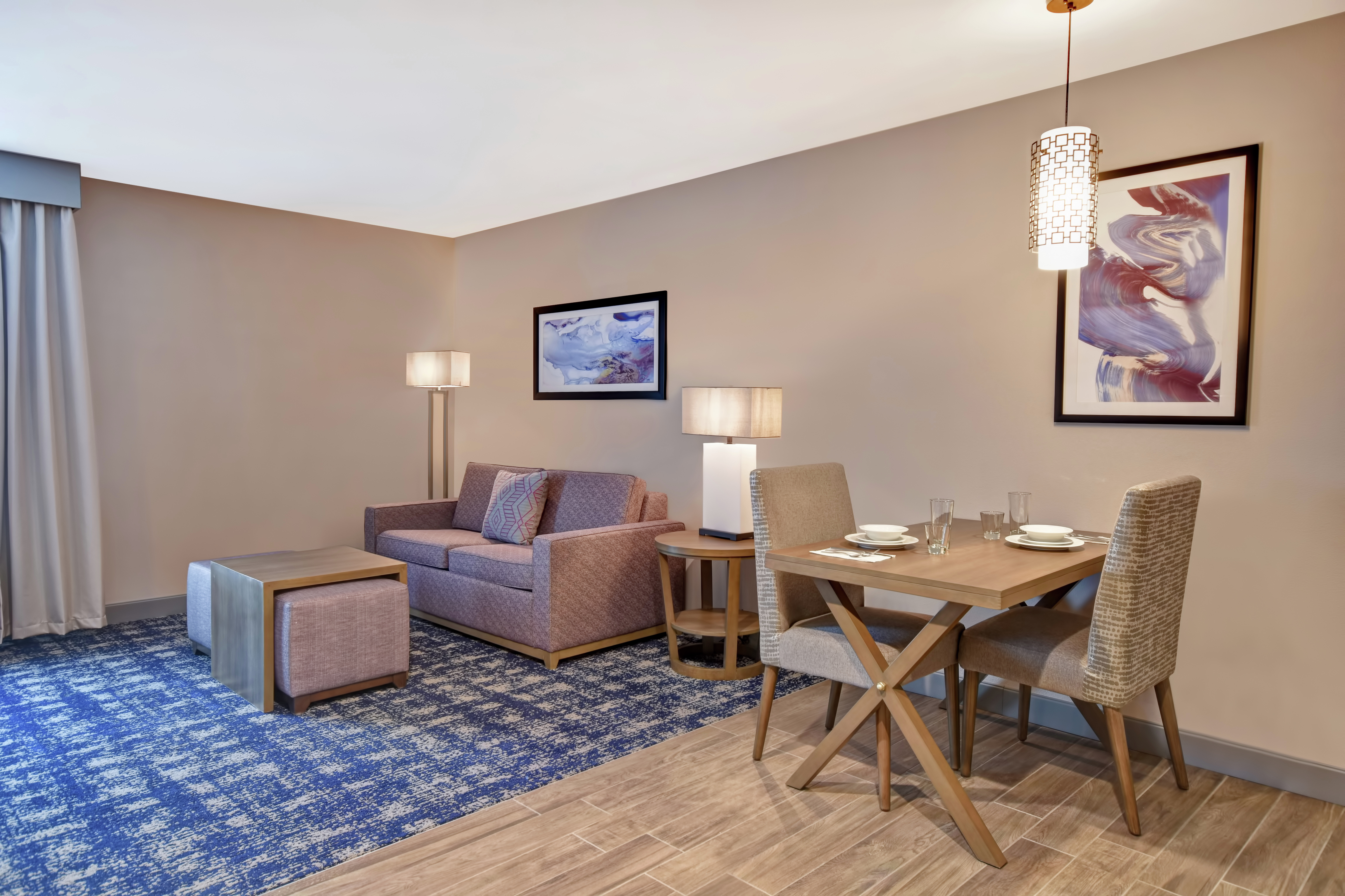 Suite Lounge And Dining Area