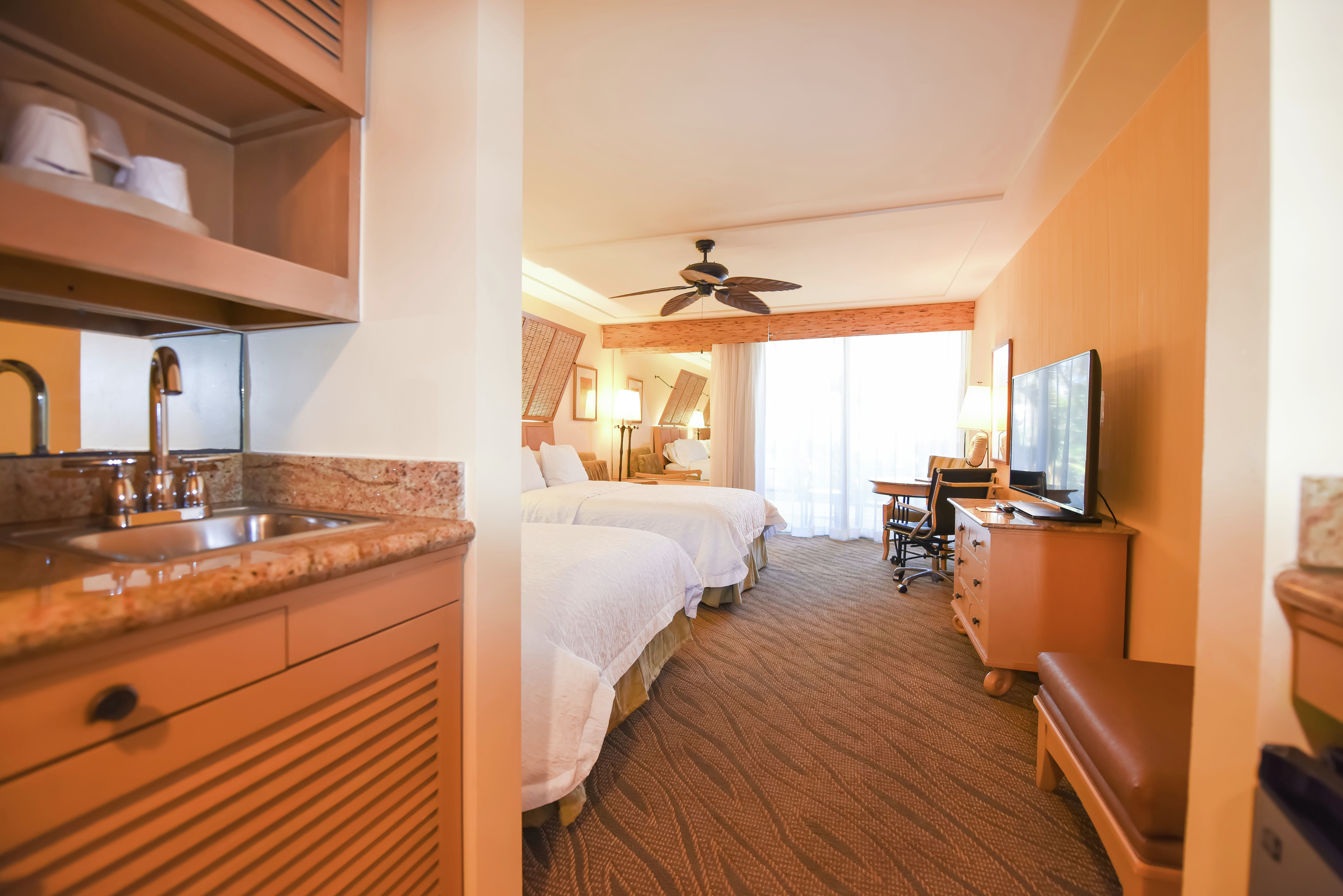 Standard 2 Double Beds Wetbar