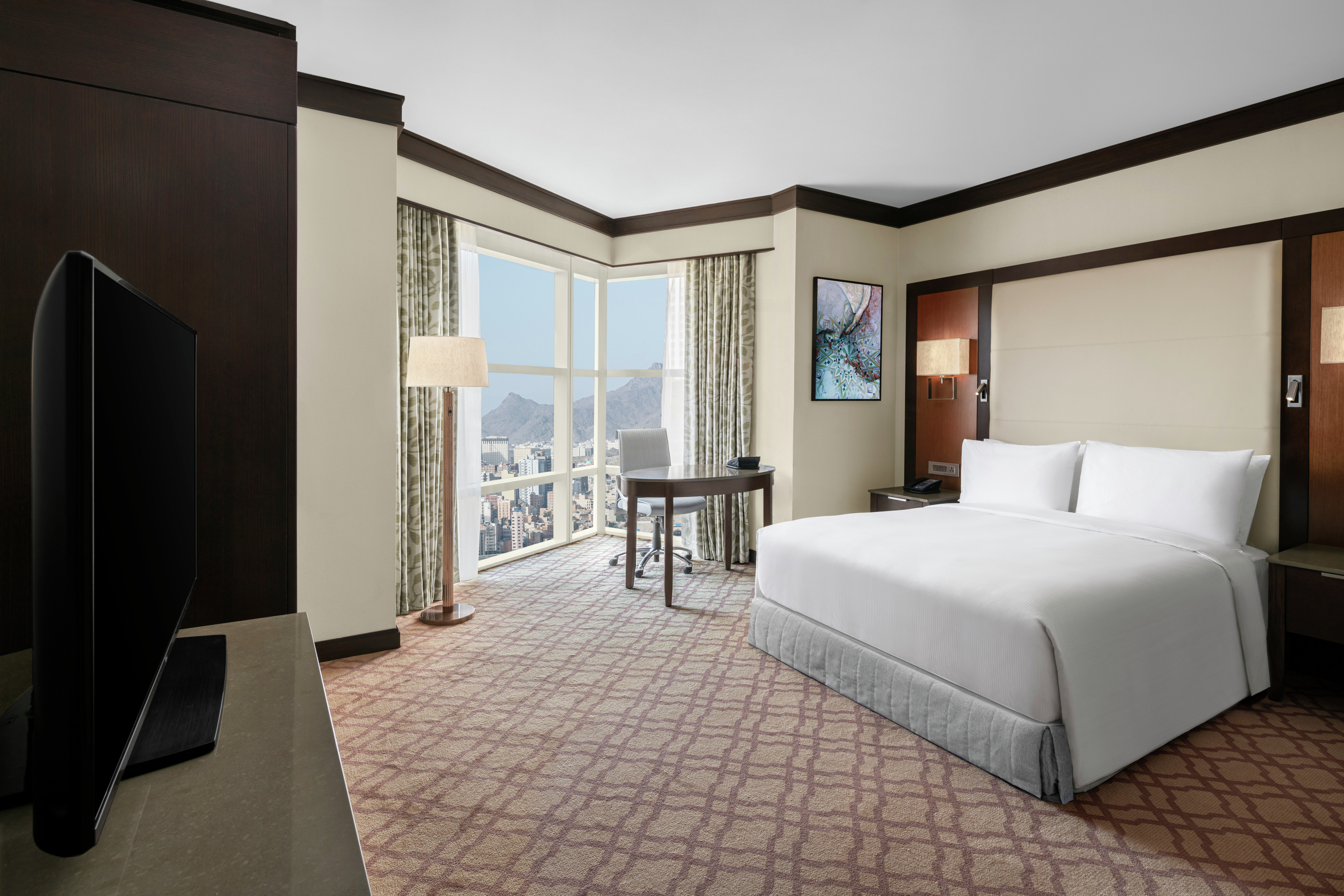 KING ACCESSIBLE GUEST ROOM