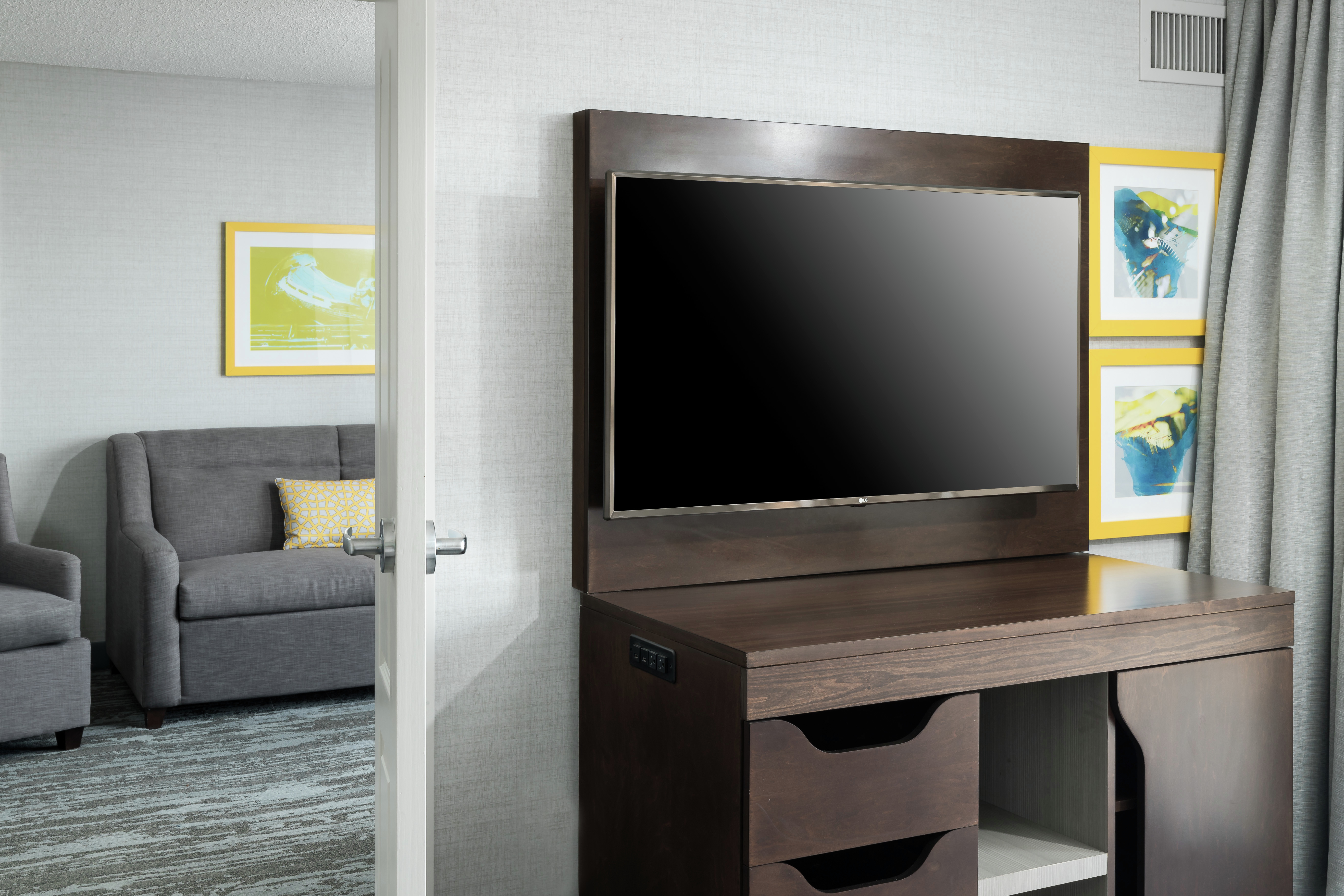 Guestroom Suite with Living Room and Bedroom