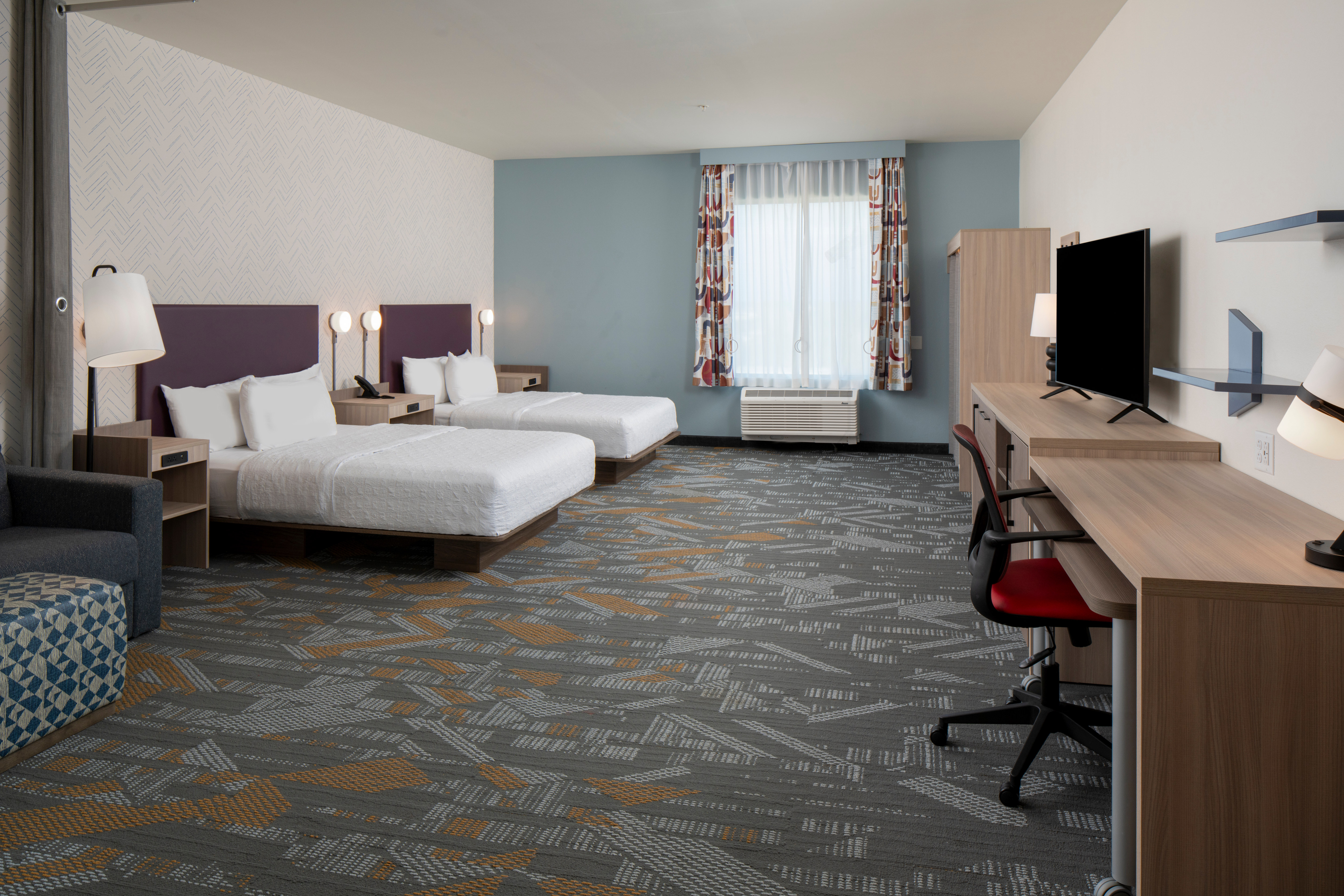 2Queen Mobility Accessible  Studio Suite