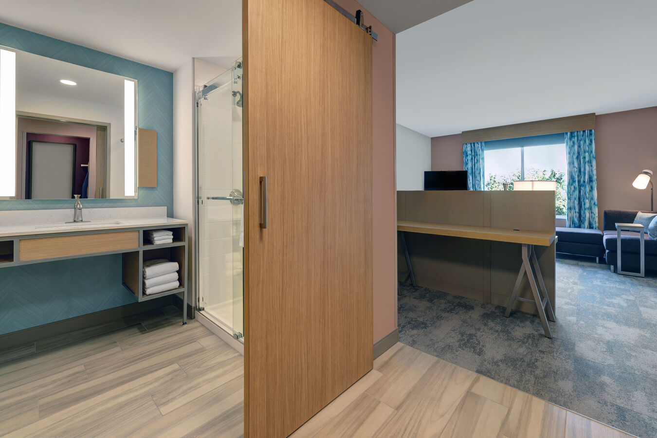 King Guestroom With Bathroom View