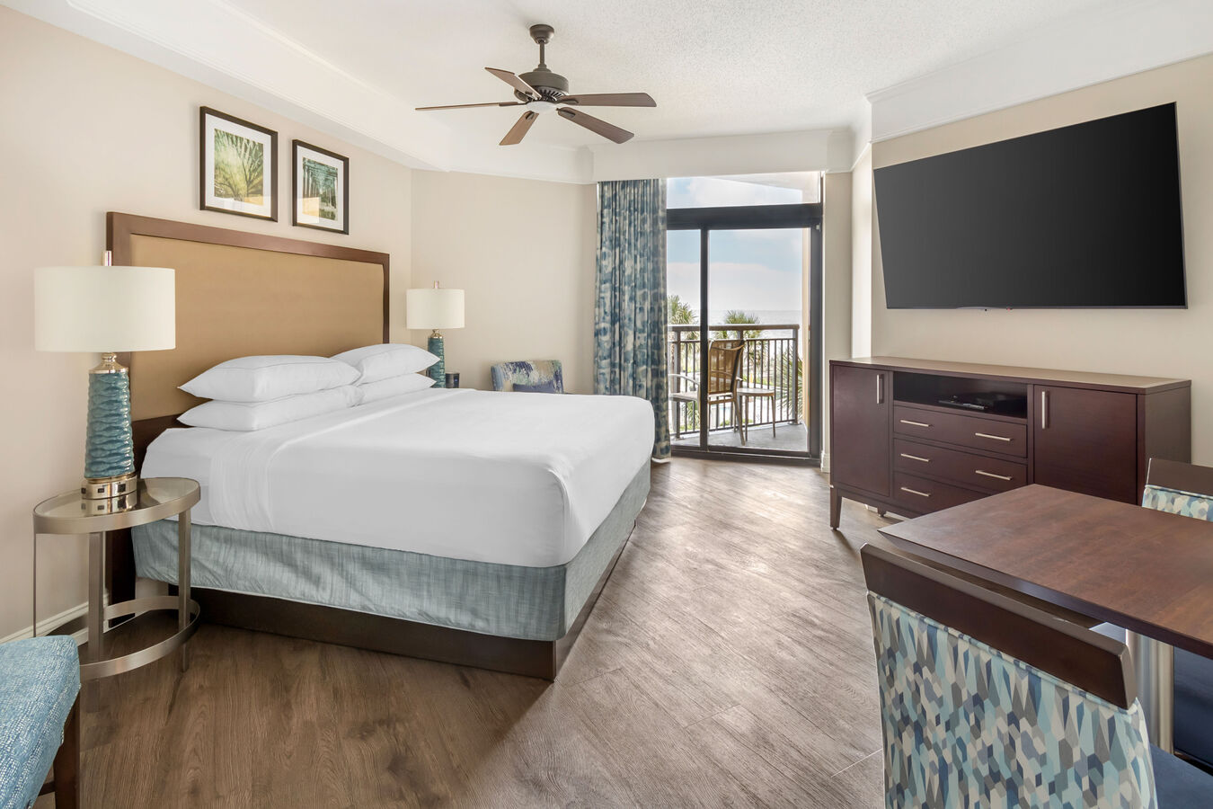 King Studio Bedroom with Balcony
