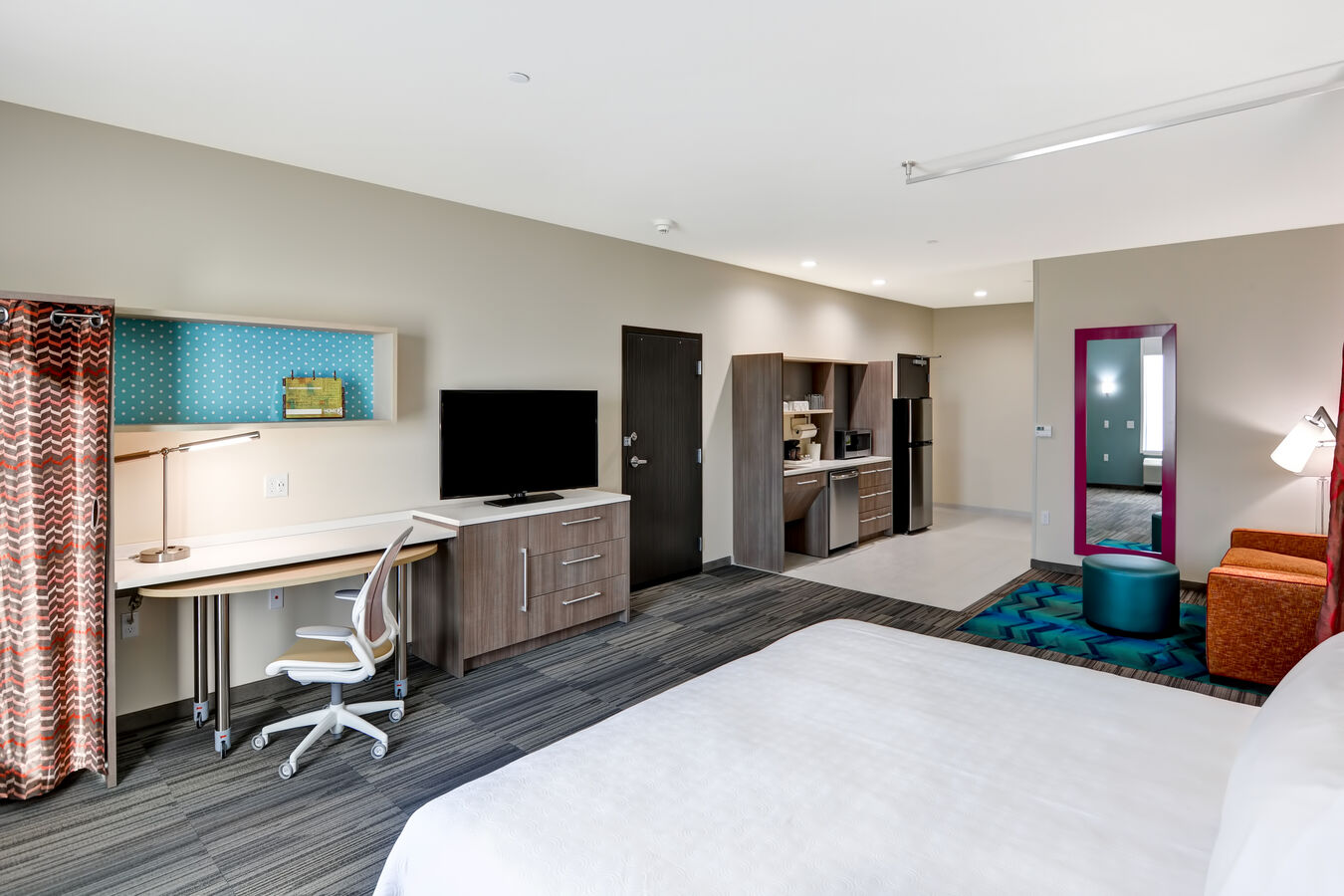King Bed Guest Bedroom with TV Cabinet and Work Desk