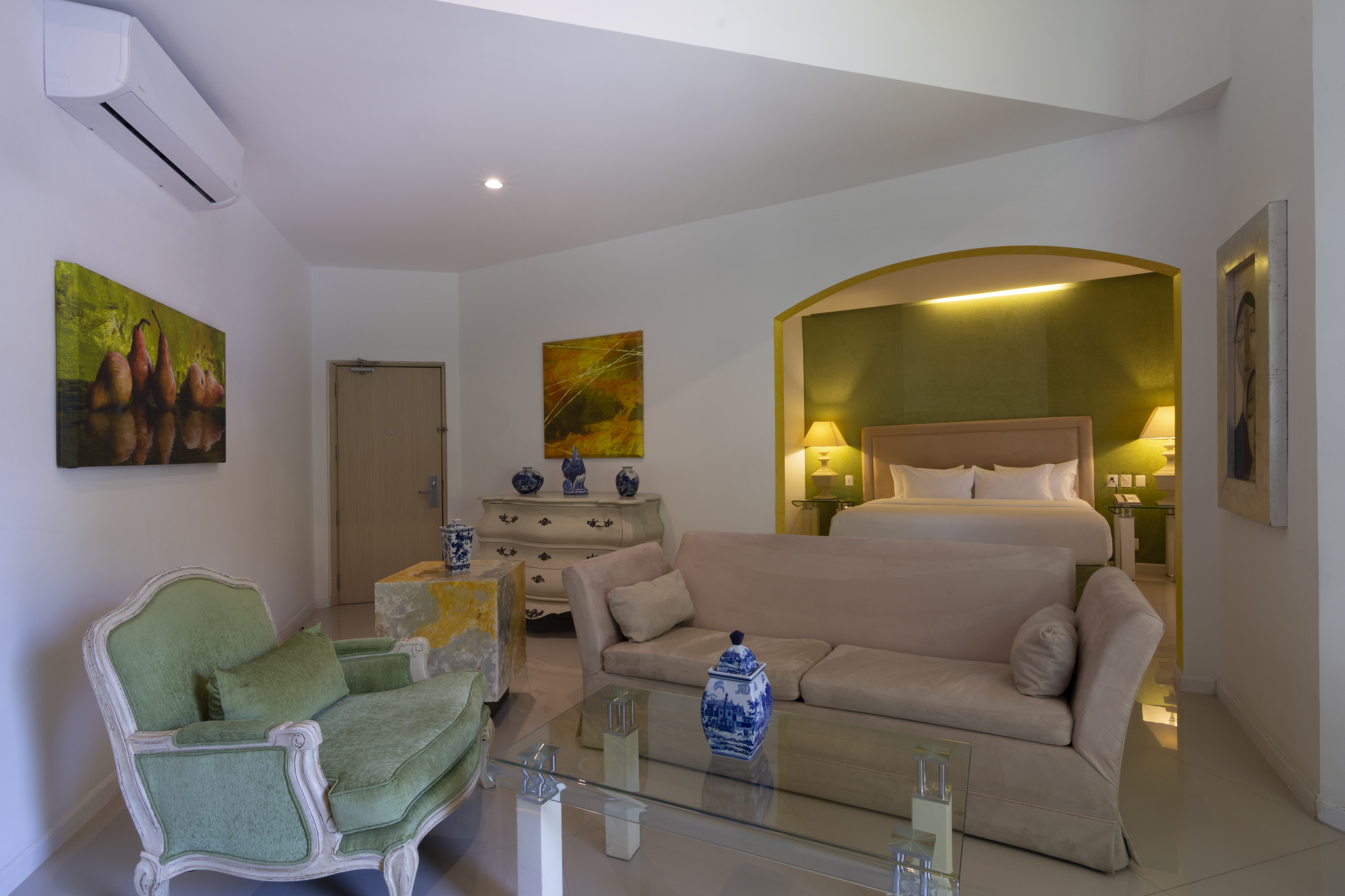 Governor Suite With King Bed