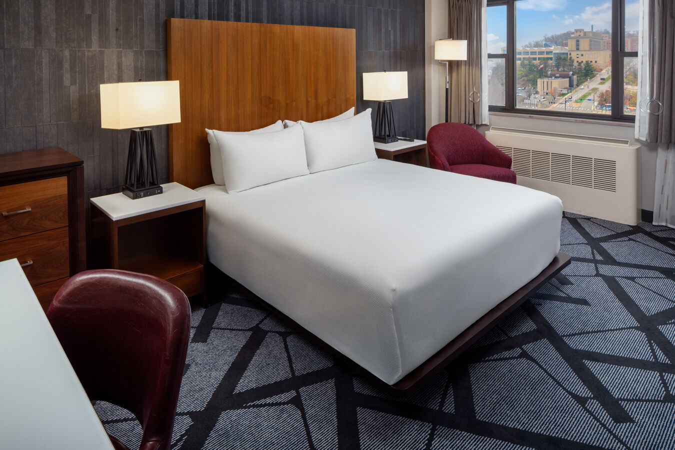 客房大睡床、办公桌