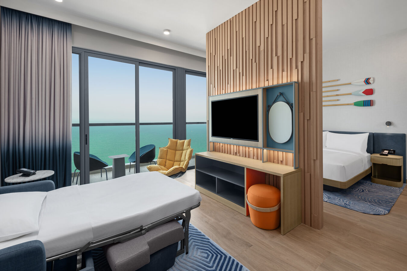 King Family Room with Sofabed HDTV and Sea View