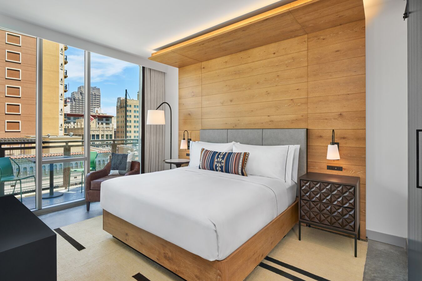 Large Bed in Guest Room with River View