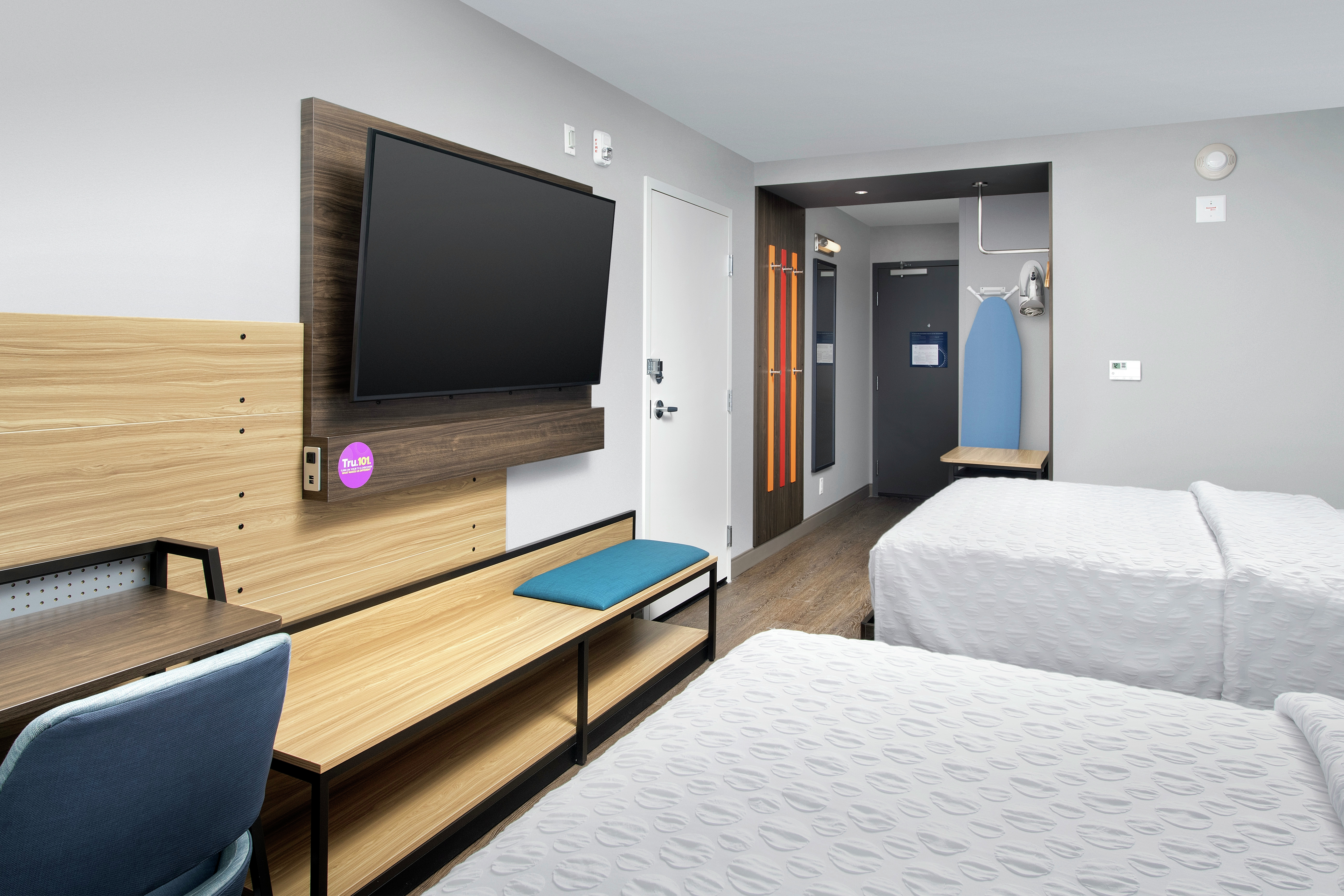 Accessible Queen Amenities
