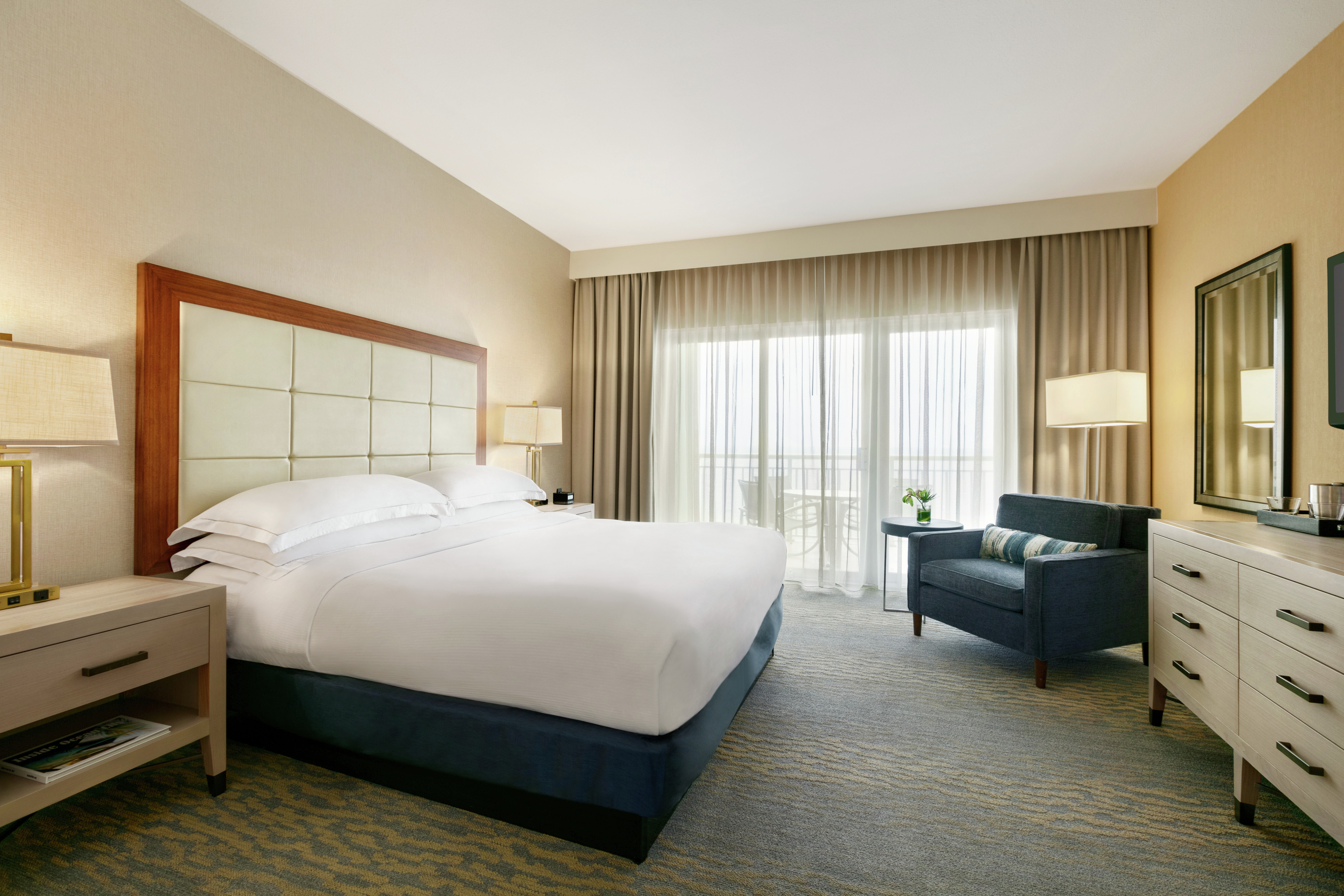 1 King Bedroom Poolside Suite 