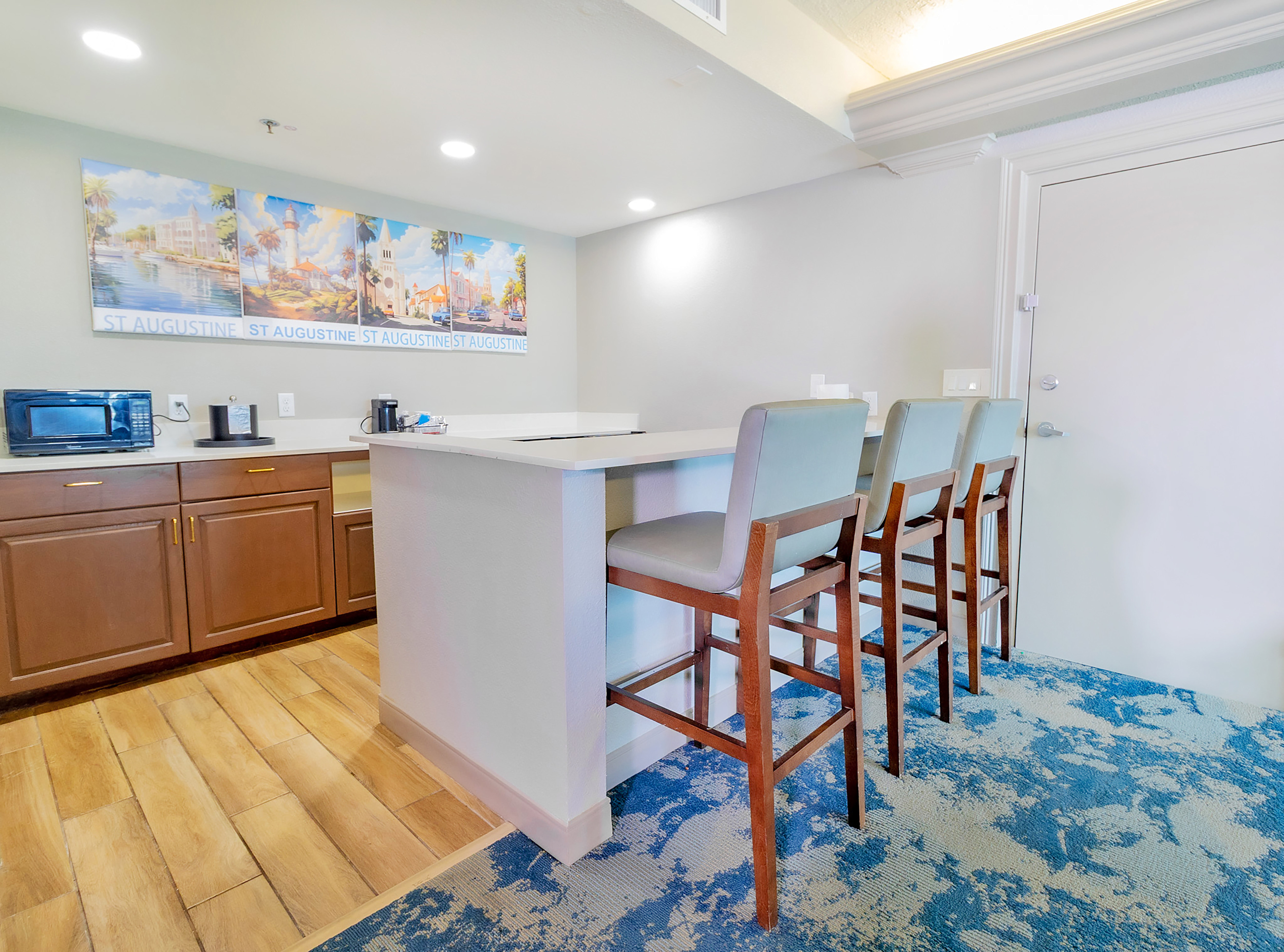 Guest room dining and seating area with chairs