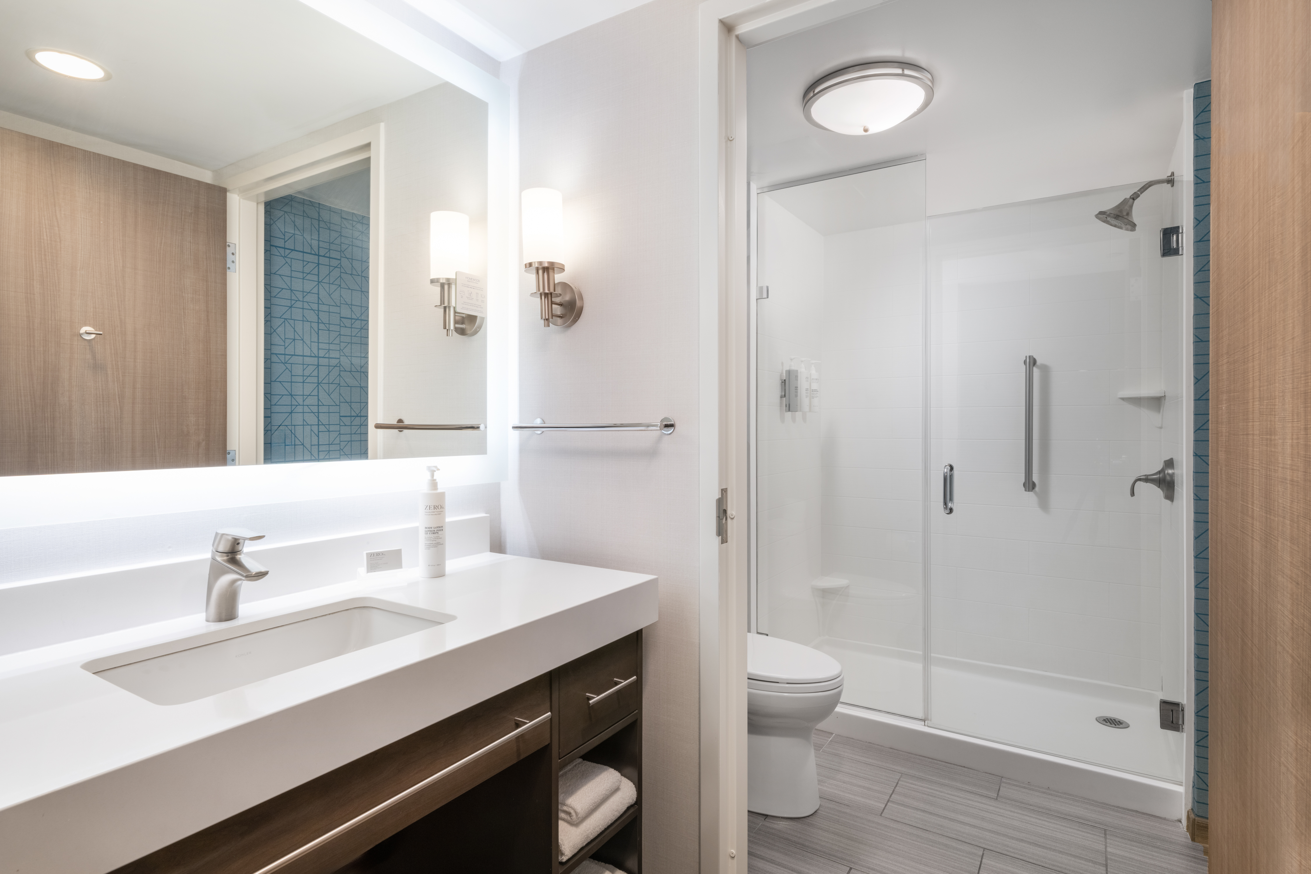 客用浴室淋浴间
