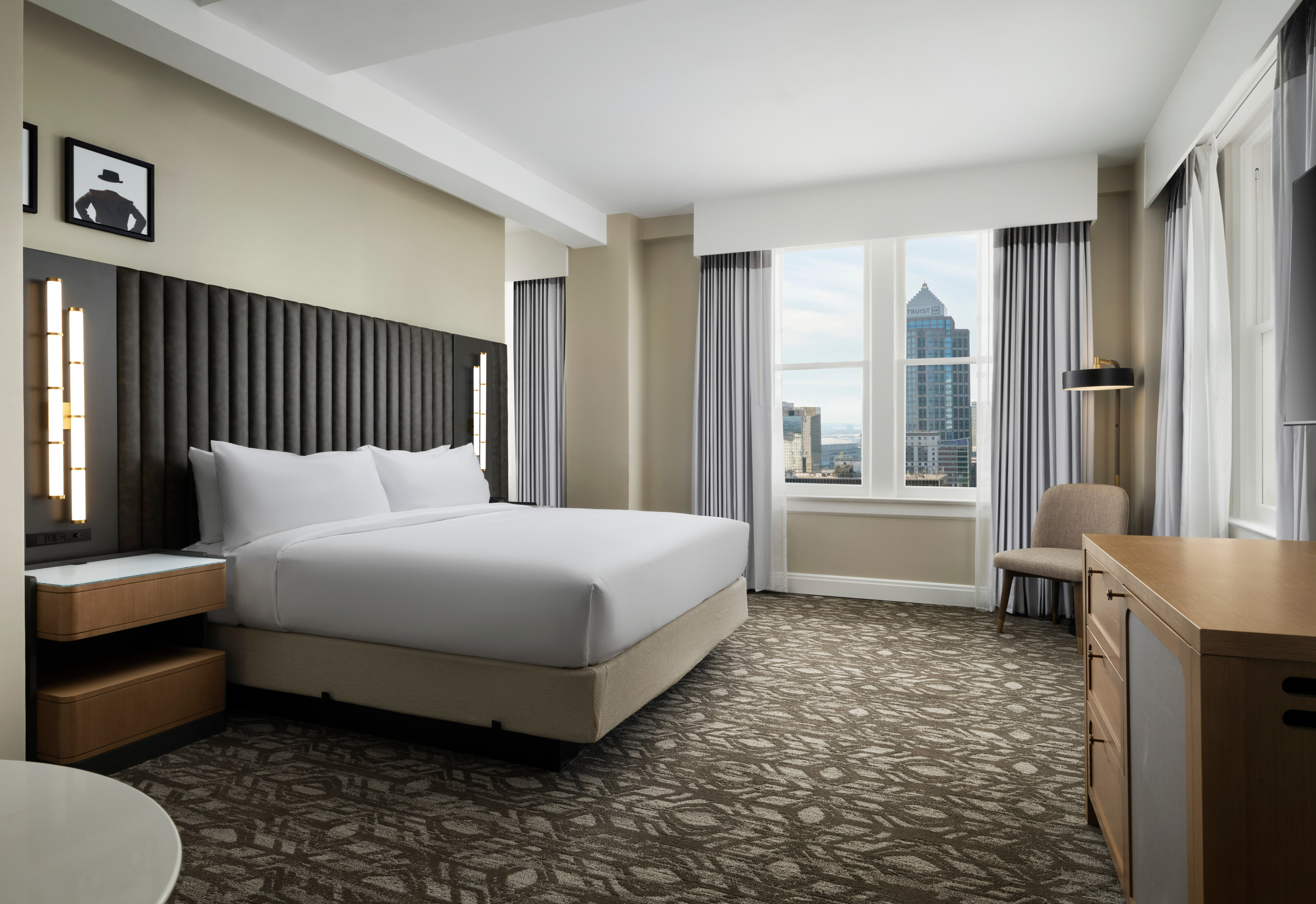 King Guest Room with Downtown City View