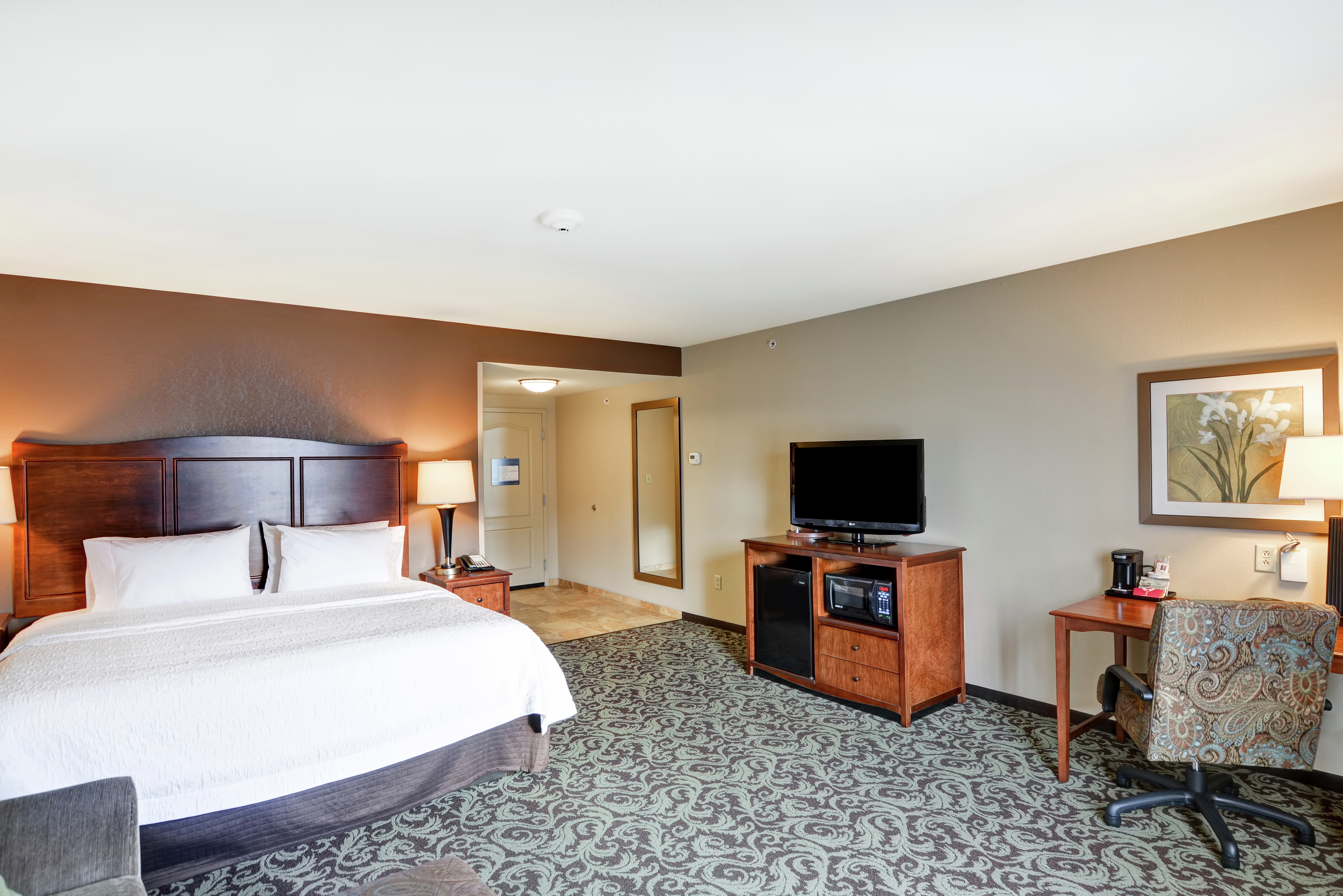 One King Guest Room with Sofa Bed